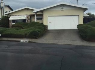 2576 Francis Dr, Pinole, CA 94564