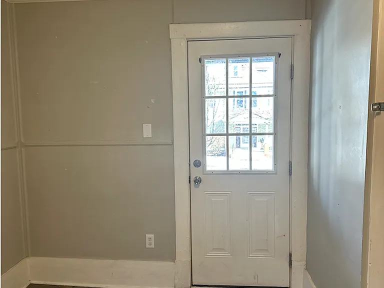 18 Calloway St #4 — Photo 6