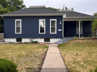 609 W 12th St, Grand Island, NE 68801