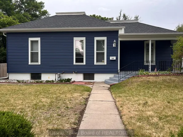 609 W 12th St, Grand Island, NE 68801