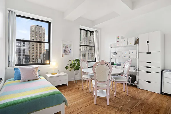 Sold by Compass | media 4