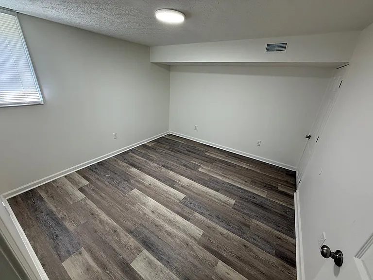 123 Chris Dr — Photo 25