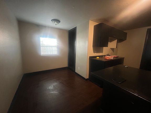 3rd image of 1606 16th St #C