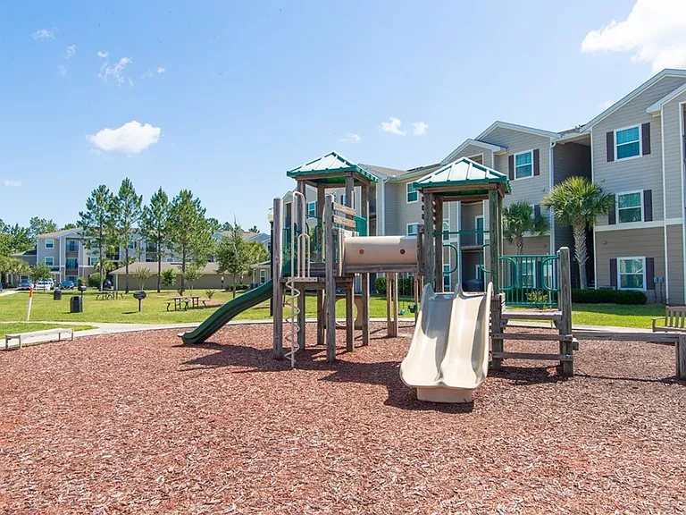 Brant Creek Apartment Homes — Photo 15