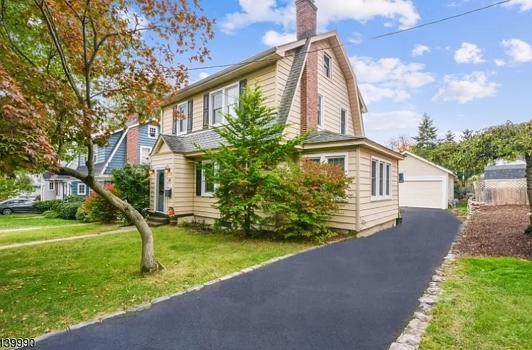 48 Cypress St — Photo 15