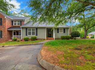529 Wentworth St, Mauldin, SC 29662