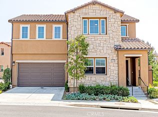 20754 W Bur Oak Cir, Northridge, CA 91326