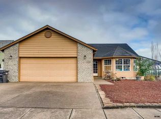626 Mooney St, Independence, OR 97351