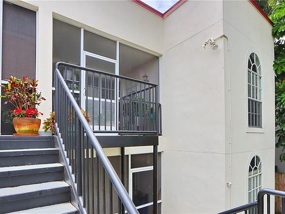 5th image of 1205 W Horatio St APT 3