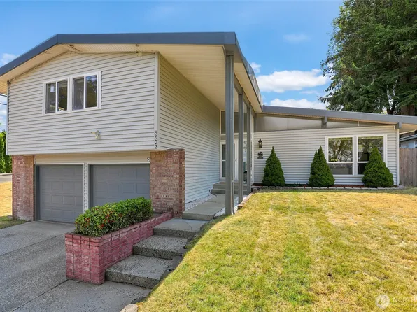 8502 41st Street W, University Place, WA 98466