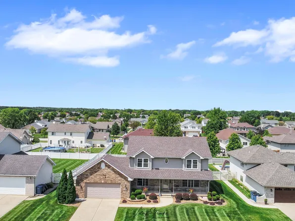 185 High Point Trl, Dyer, IN 46311