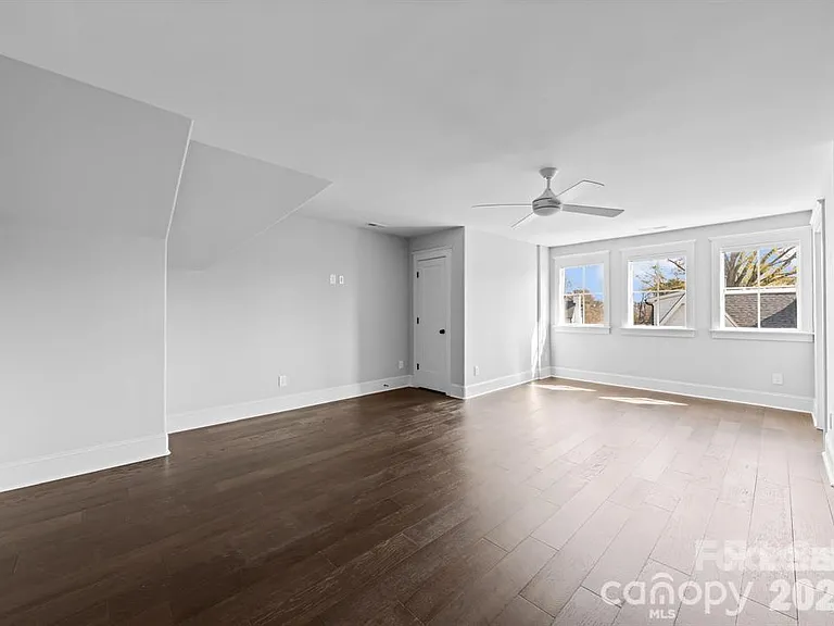 622 Mattie Rose Ln — Photo 35