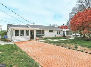 4 Merrin Rd, York, PA 17402