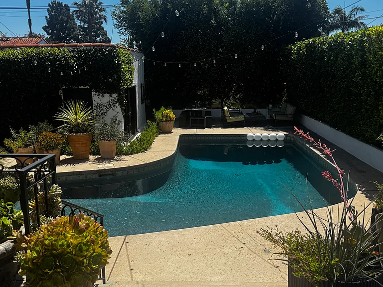 4962 Los Feliz Blvd — Photo 1