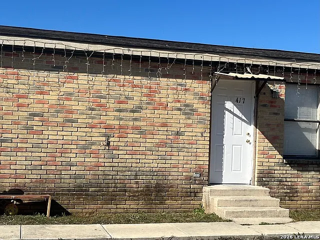 417 San Blas — Photo 7