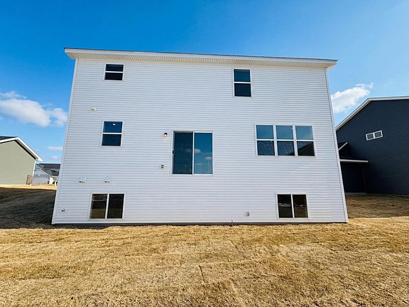 5th image of 8335 Lander Ave NE