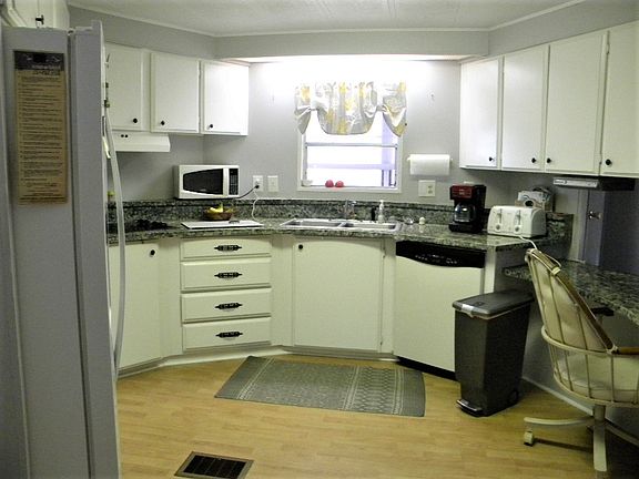2nd image of 16613 Lantana Dr