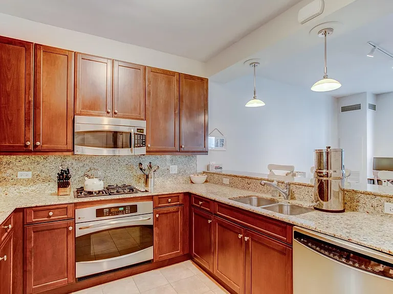 600 N Lake Shore Dr #3210 — Photo 6
