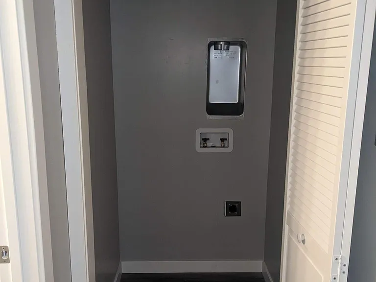 2523 Victorian Aly #2521 — Photo 6