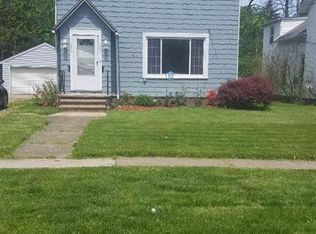 243 Howe St, Elyria, OH 44035