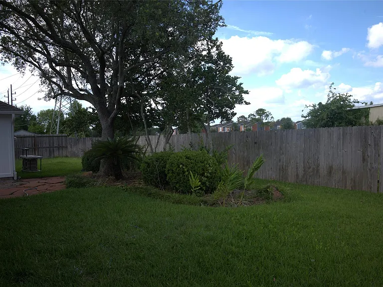 1839 Lake Winds Dr — Photo 14