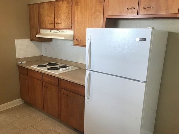 5th image of 1204 W 48th St