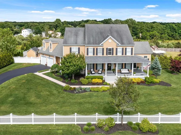 127 Canterbury Drive, Wading River, NY 11792