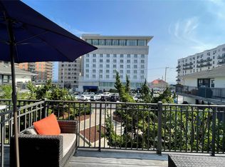 65 W Broadway APT 7B, Long Beach, NY 11561