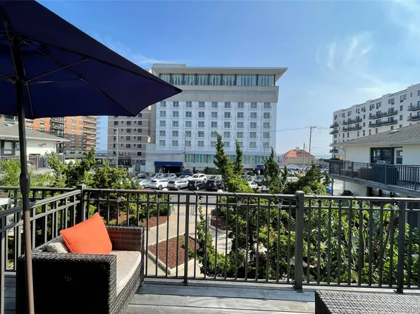 65 W Broadway APT 7B, Long Beach, NY 11561