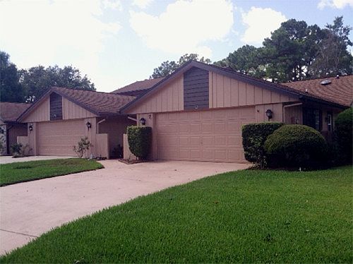 1st image of 7 Lake Fairgreen Cir