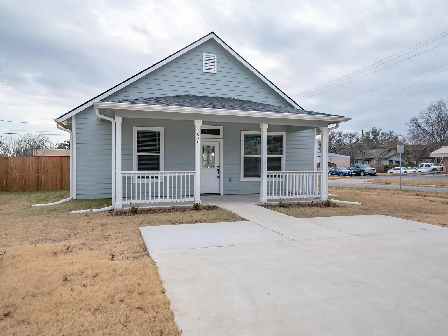 1030 West Gandy Street Denison, Tx 75020_Dnl_For Sale Okr - 1 — Photo 2