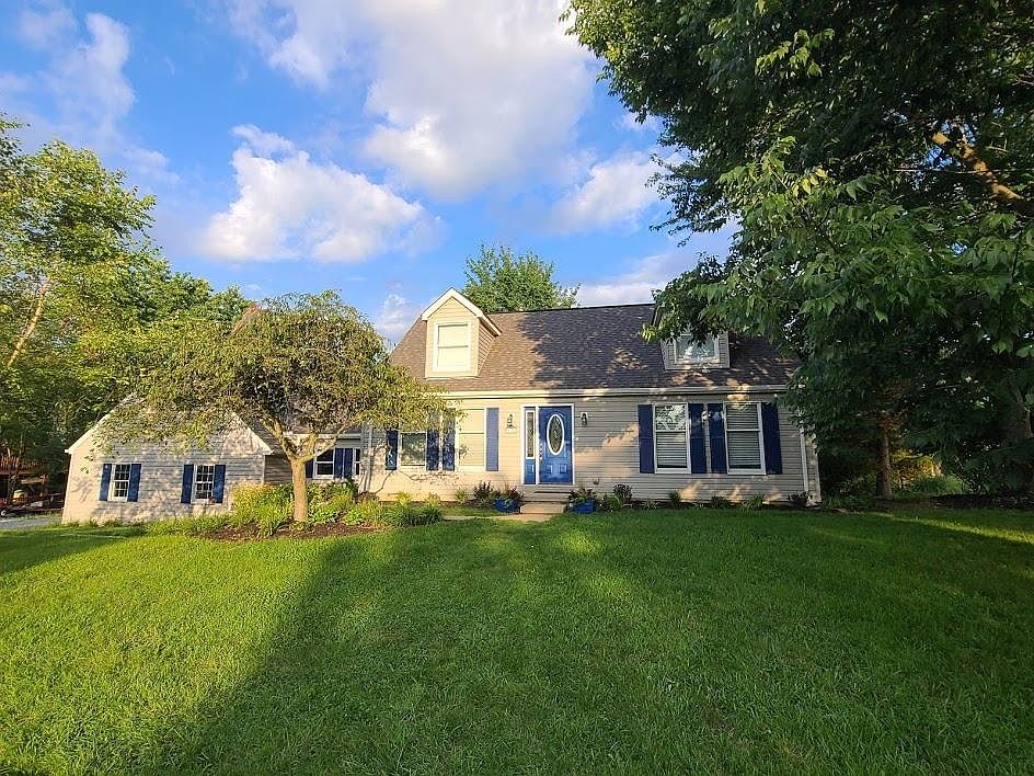 1st image of 15847 Elizabeth Dr
