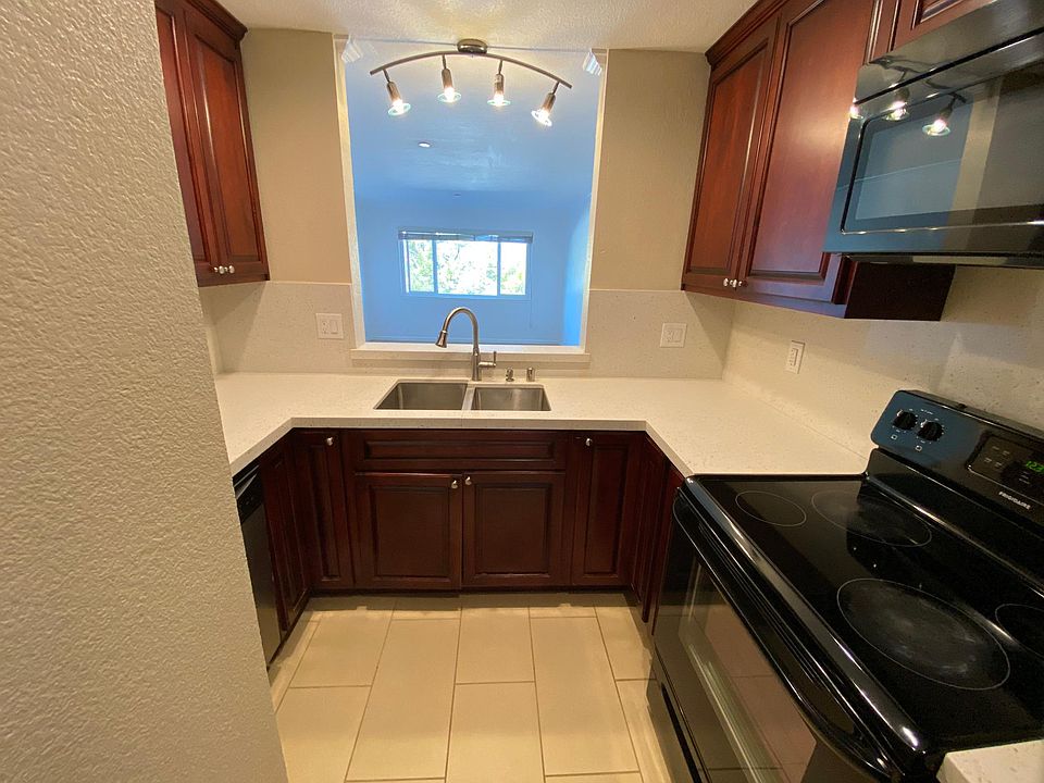 1st image of 2081 Whitman Way APT 324