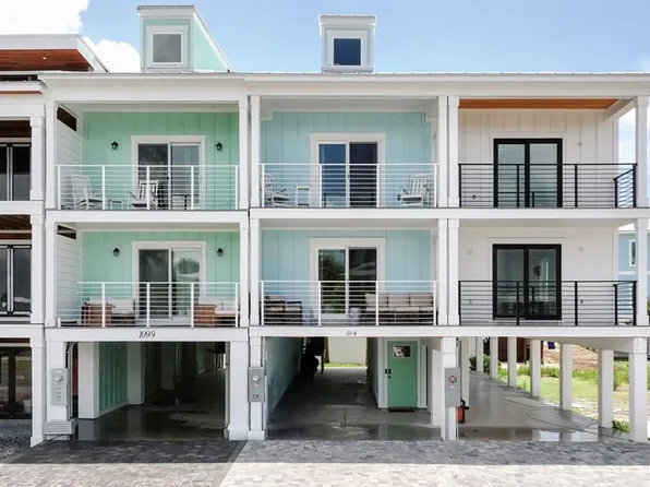 111 S 38th St #8, Mexico Beach, FL 32456