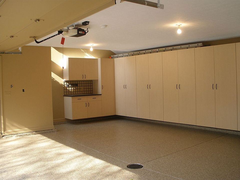 3 car garage
