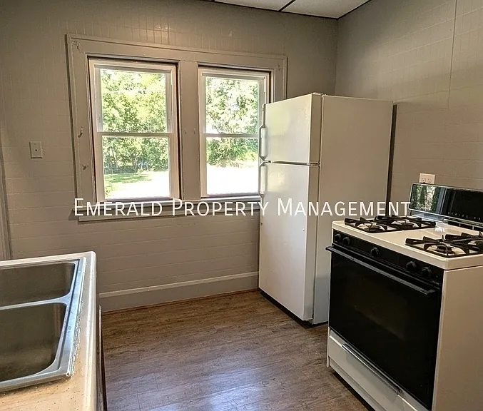 2025-1 Elm St #2025-1 — Photo 8