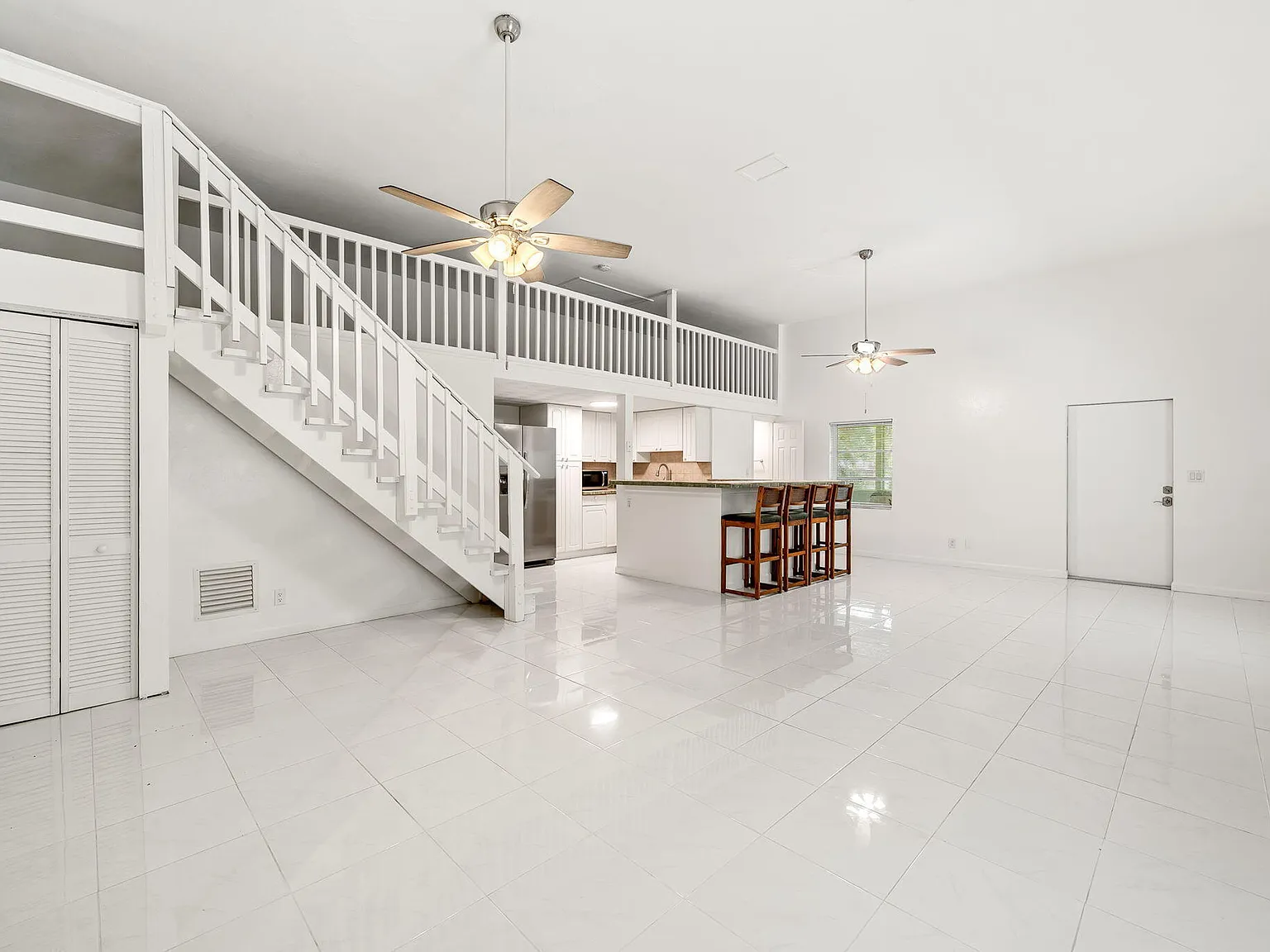 Studio, 1.0 bath, 930 sqft, $1,950 — Photo 4