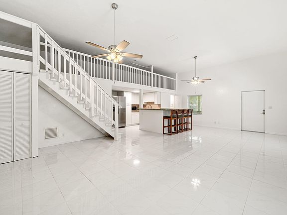 4th image of 2585 G Rd W