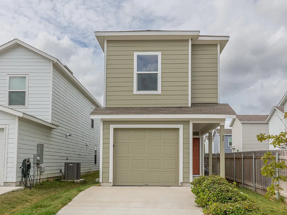 37 Trinity Cir