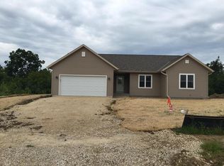 N587 Westview Dr, Oconomowoc, WI 53066