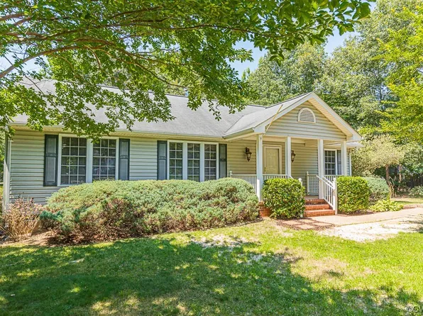 239 Washington Dr, Ruther Glen, VA 22546