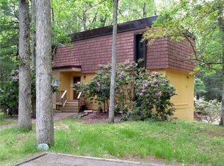 58 Nottingham Gate Rd, Rock Hill, NY 12775