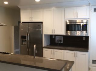 80 Murlagan Ave APT B, Mountain View, CA 94043