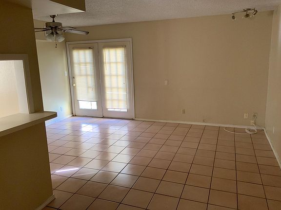 2nd image of 401 Bolivar Ave APT 1