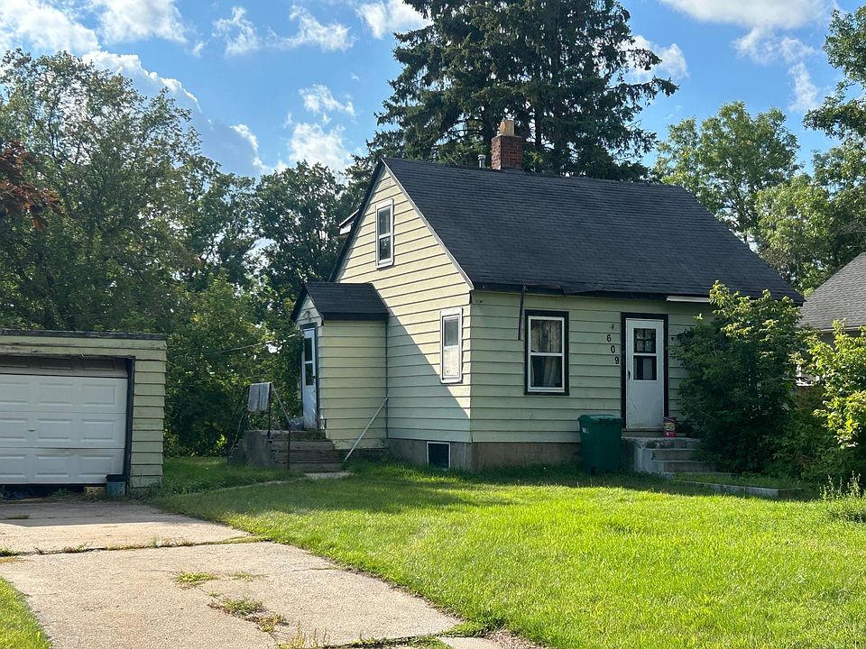 1st image of 609 NW 9th Ave