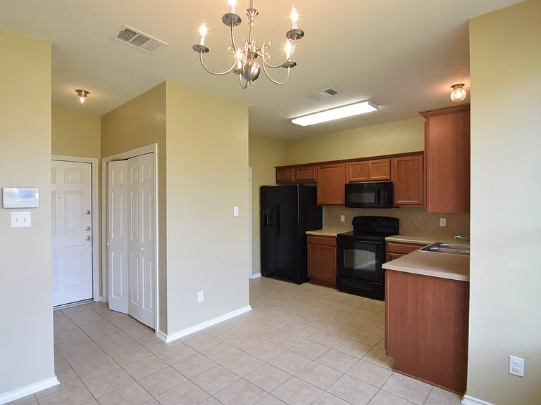 4914 Allegany Dr — Photo 5