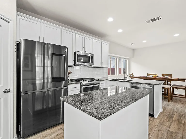5917 Principale Dr — Photo 12