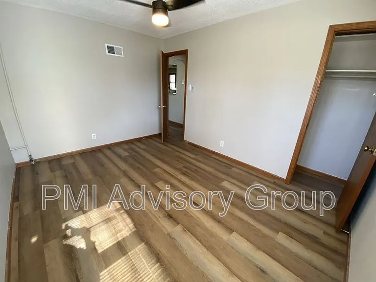 2020 SW Atwood Ave — Photo 3