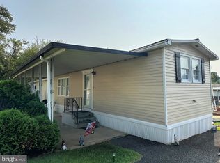 105 Southwick Dr, Hereford, PA 18056