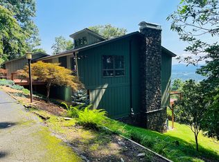 15 Chestnut Ridge Rd, Mills River, NC 28759